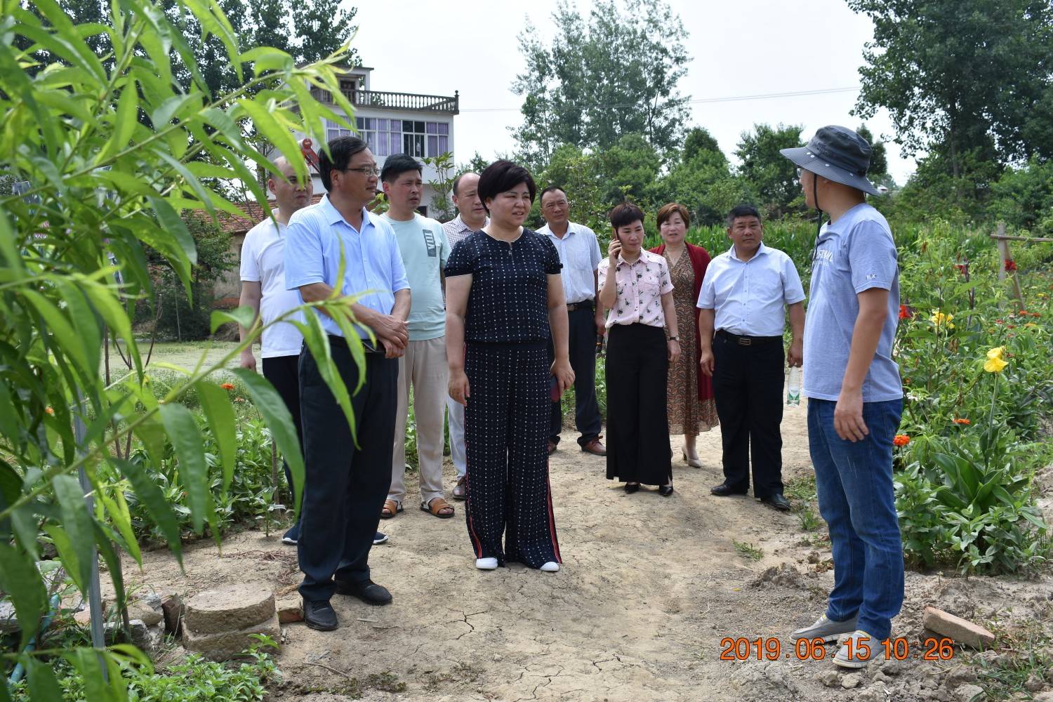 淮滨县王店乡首届农产品展销会在北庙白露河乡村旅游区盛大召开